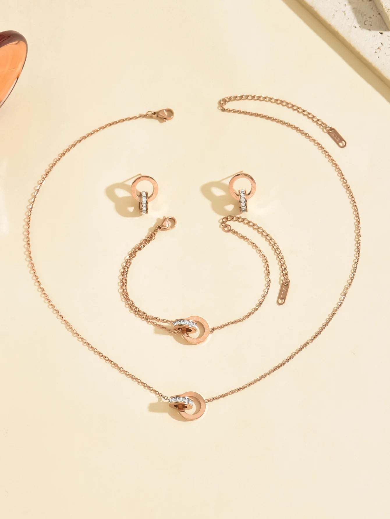 Roman Elegance Double Ring Jewelry Set